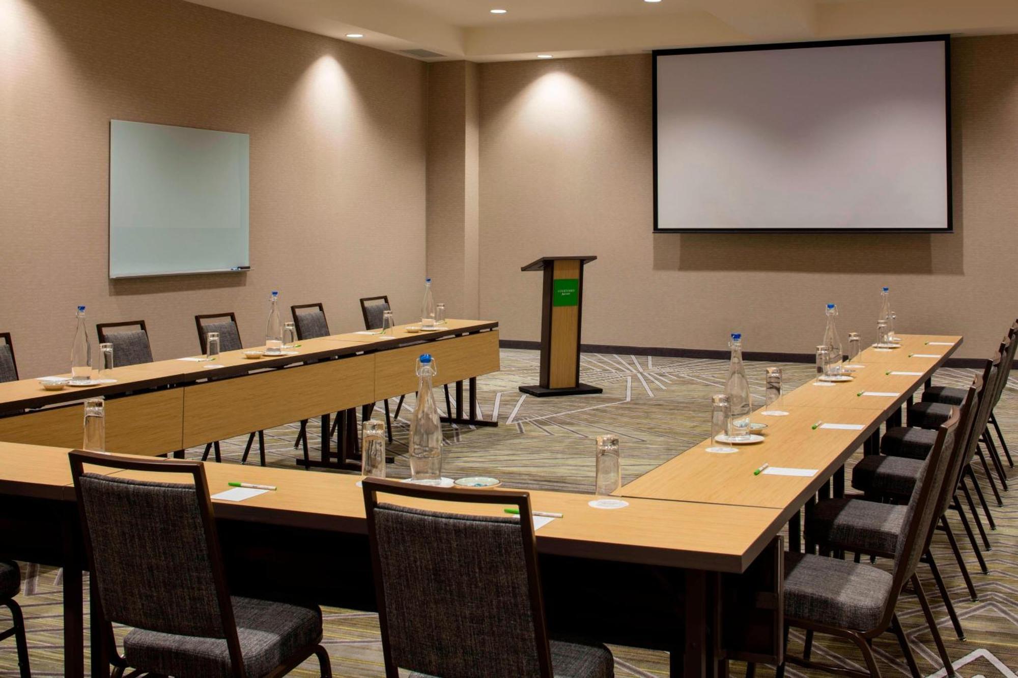 Courtyard By Marriott Prince George Buitenkant foto